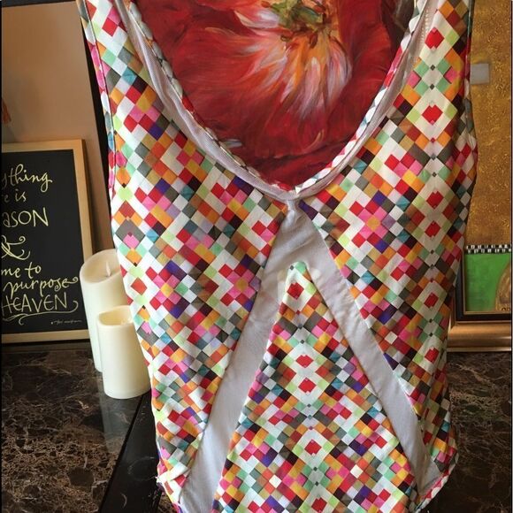 NEIMAN MARCUS Sunny Block w Mesh One Piece - Picture 3 of 16